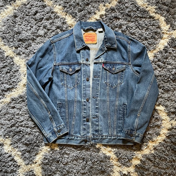 Levi’s Denim Jacket - Picture 2 of 2